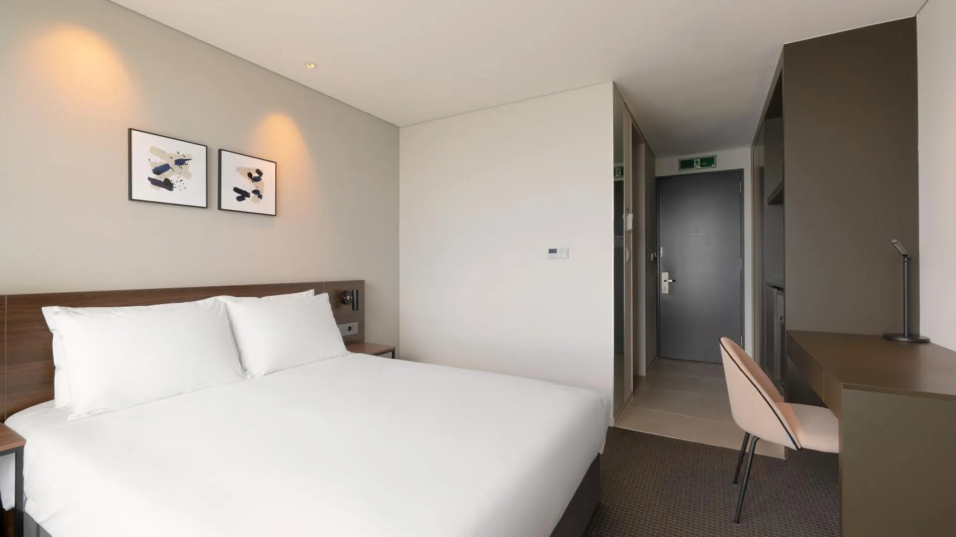 Отель Urbanstay Busan Songdo Beach